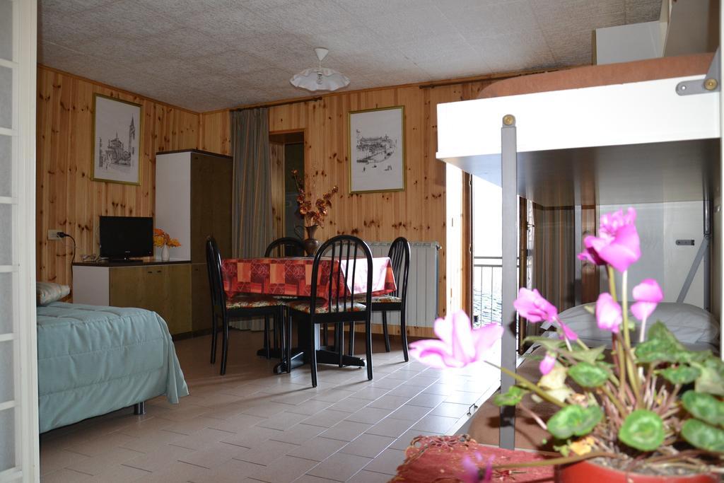 Residence Bellevue Antey-Saint-André Pokoj fotografie